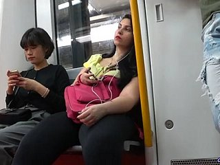 cosce di spessore per i ragazzi, bella perspective frontale e cameltoe