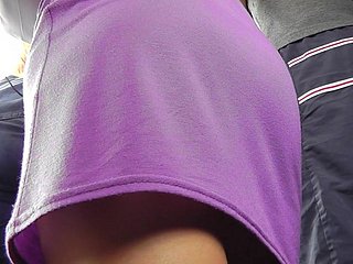 Voyeur Upskirting nel bus
