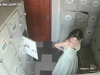 Peeping Chinees Bath.50