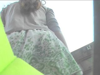 Voyeur Spy Thick as thieves Cam theo đuổi công khai Upskirt Bucharest Romania 3