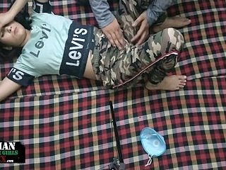 Coppia desi fatta surrounding casa fottuta glaze di sesso privato