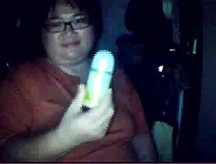 Botol deodoran sisipan Melayu Cina Chubby 32 tahun