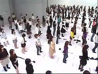 250 Çıplak Japon