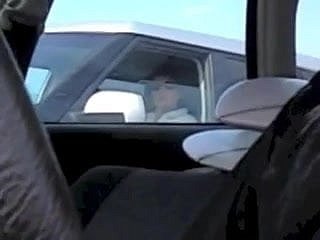Menakjubkan mobil flash! Wanita cover tangan saya sampai saya cum