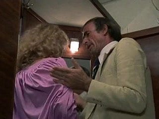 ความหวาดกลัวเอ็กซ์เพรส (1979) (ซิลเวีย Dionisio)