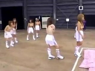 O futebol é mais interessante e divertido no Japão-by PACKMANS
